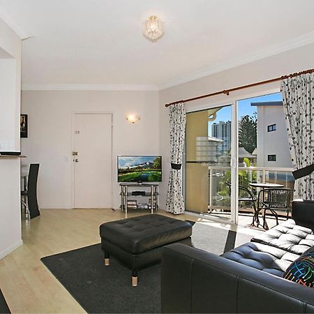 Harmony - A Desirable Area In Broadbeach Appartement Gold Coast Buitenkant foto